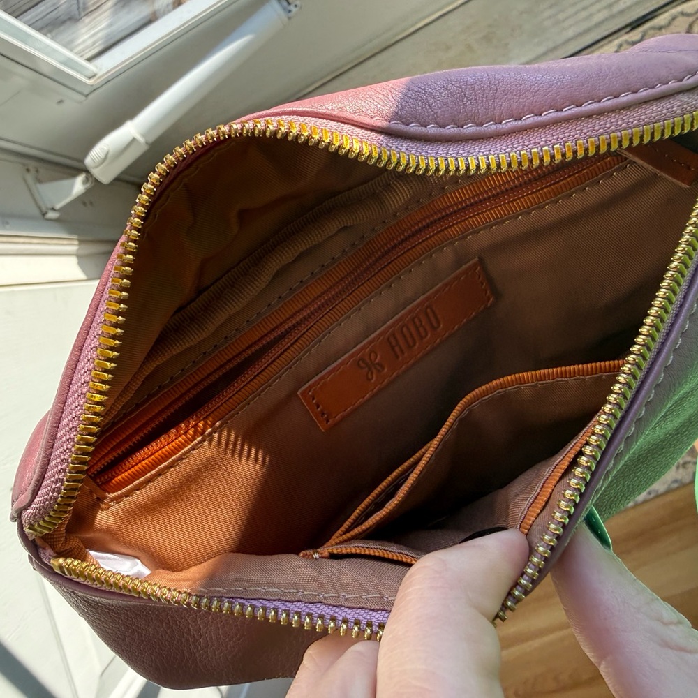 HOBO Dusty Rose Leather Crossbody Bag - Picture 3 of 3